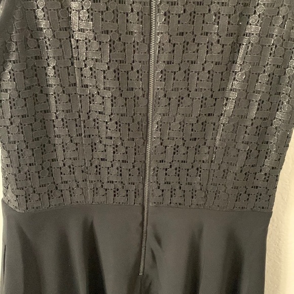 Armani Exchange V Neck Midi Dress - Picture 6 of 13